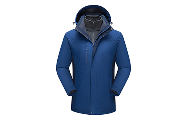 沖鋒衣廠(chǎng)家：三合一沖鋒衣比羽絨服更保暖嗎？